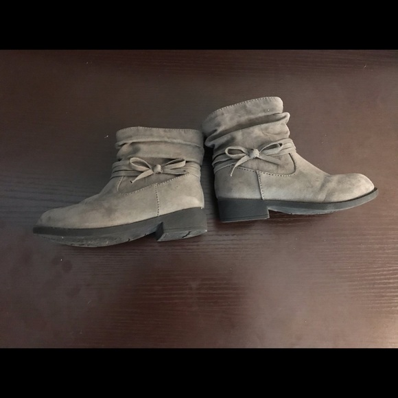 8T suede boots - Picture 2 of 7